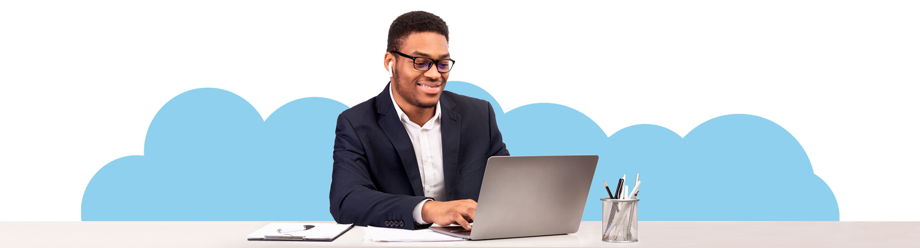 un empresario usando brainbooks